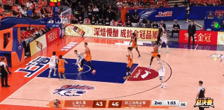 浙江浙商证券外援塔克真是太狠了！在今天上海久事主场迎战浙江浙商证券的总决赛G5中