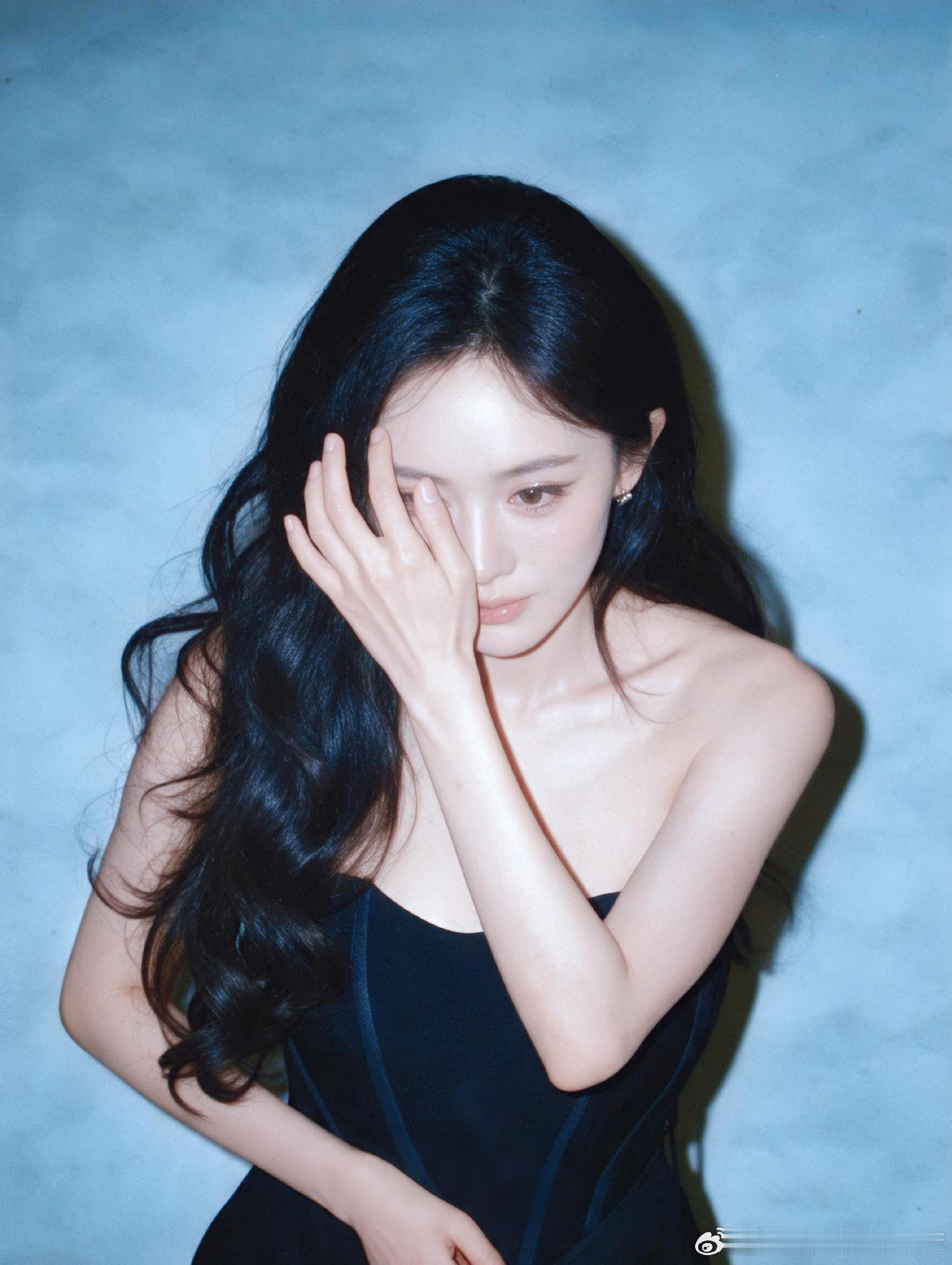 很还原杨幂的美貌了.... ​​​