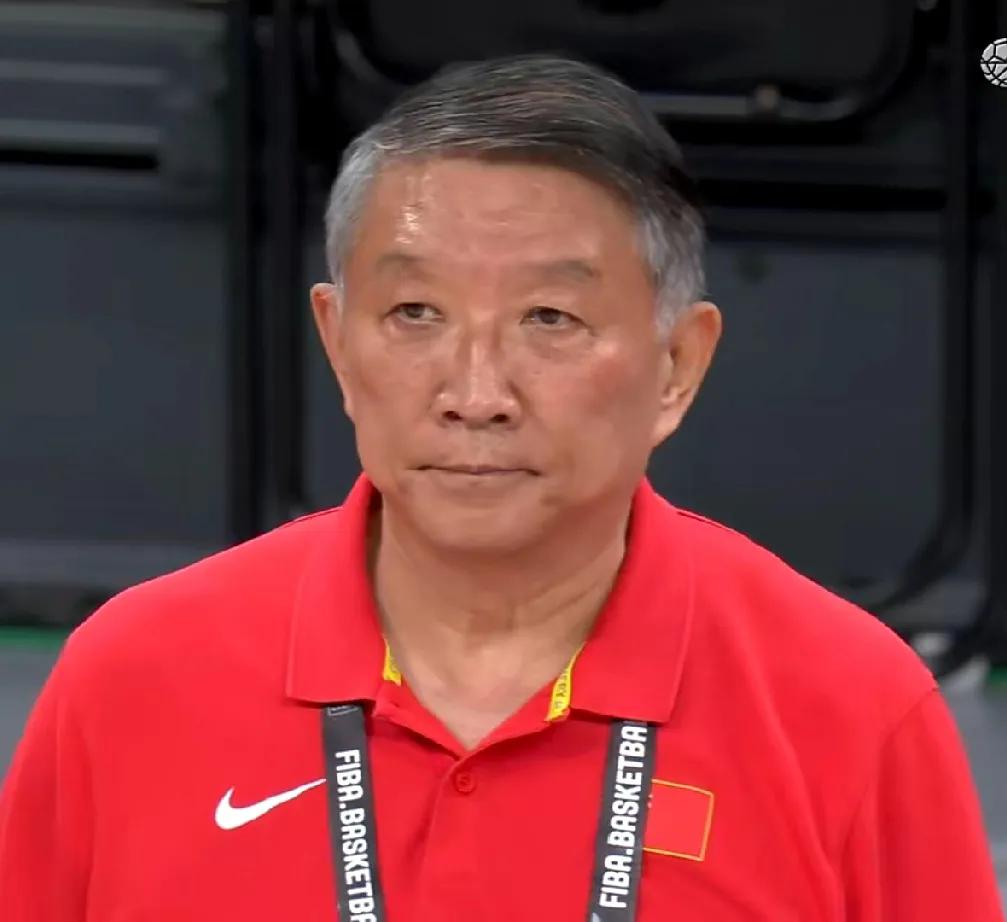 【中国女篮对阵韩国队比赛】
亚洲杯第二轮，中国女篮迎战第二个小组对手韩国队，中国