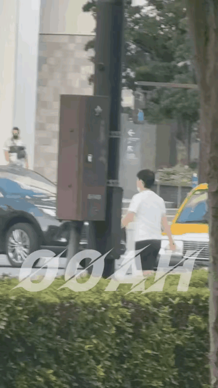 莎莎抵达横滨后出去遛达了！
莎莎抵达横滨后，放下行李，也没休息就出门遛达了。
从