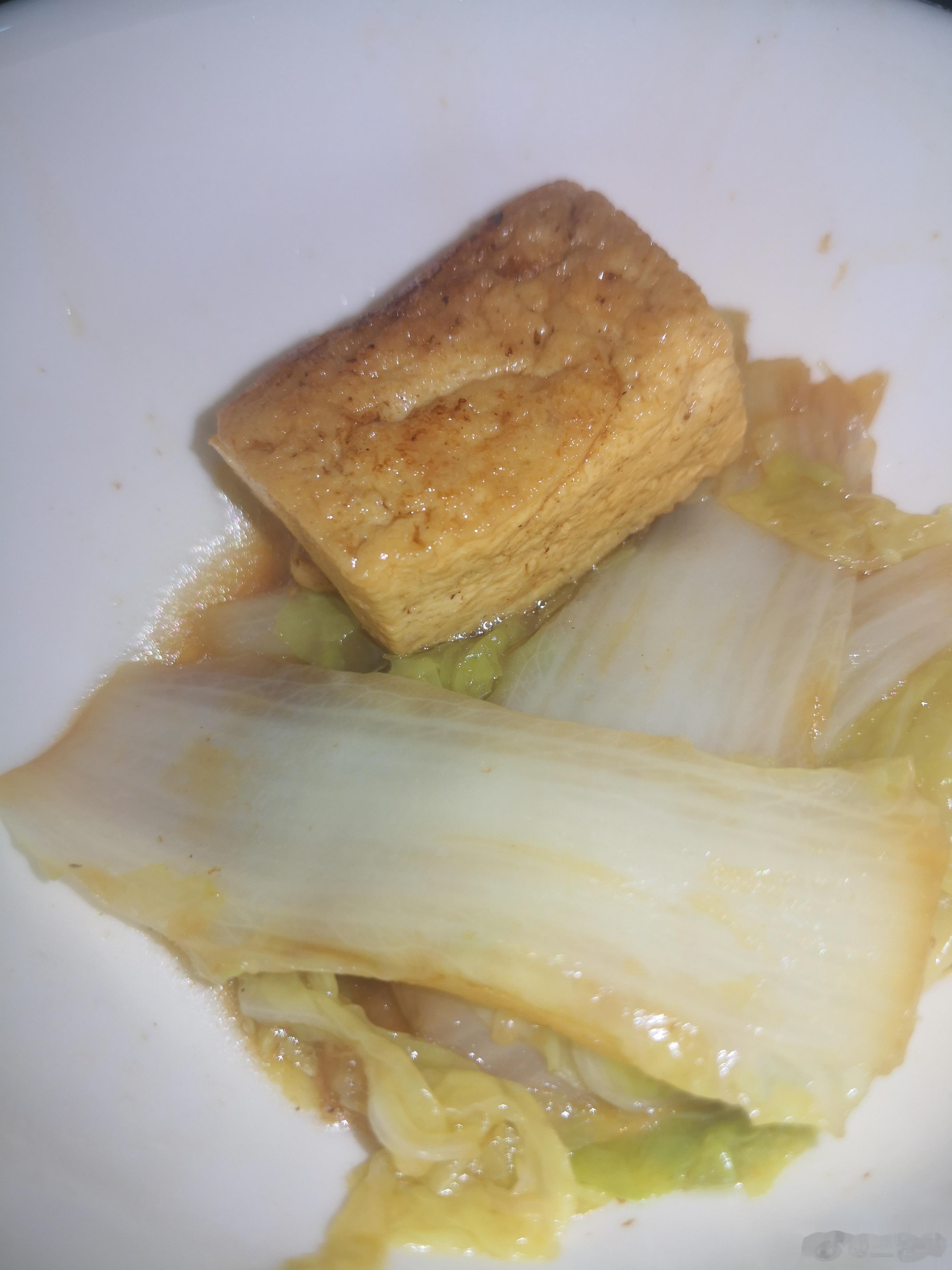 午饭白菜豆腐，虽然没有山珍海味，但是吃着舒心啊！但是往往这句话都是没钱找的借口，