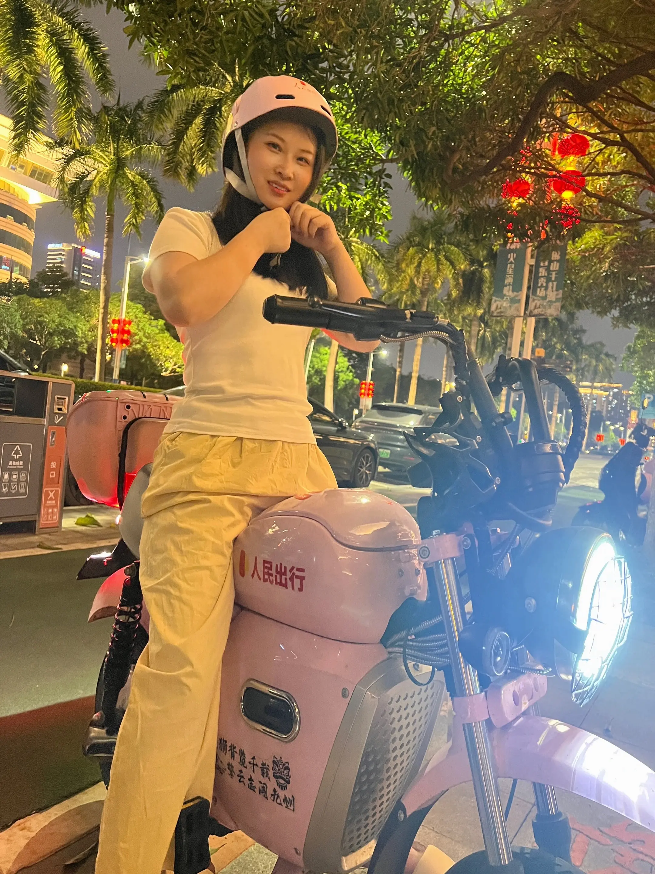 我该如何写我呢 我厌蠢我慕强 我孤独我有时过度表达 有时一言不发 我有...