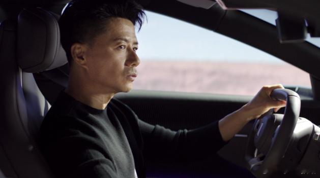 新阿维塔12重新定义时代好车 之前是梁朝伟，这次是段奕宏在段奕宏选择了新阿维塔1