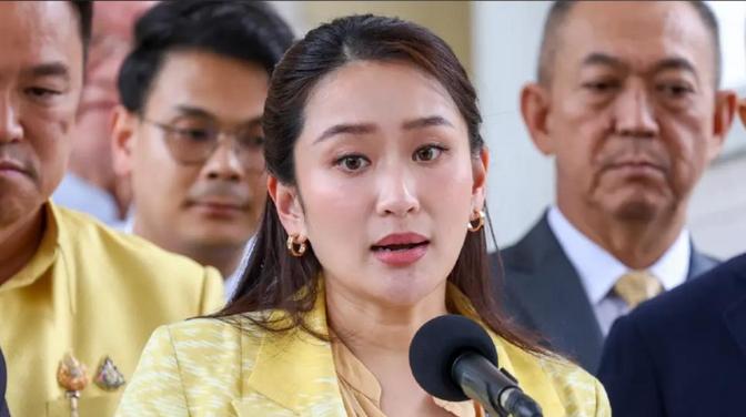 柬埔寨求锤得锤！先得罪了中国，后打泰国的脸，现在好了，中国啥也不做就在这看着，先