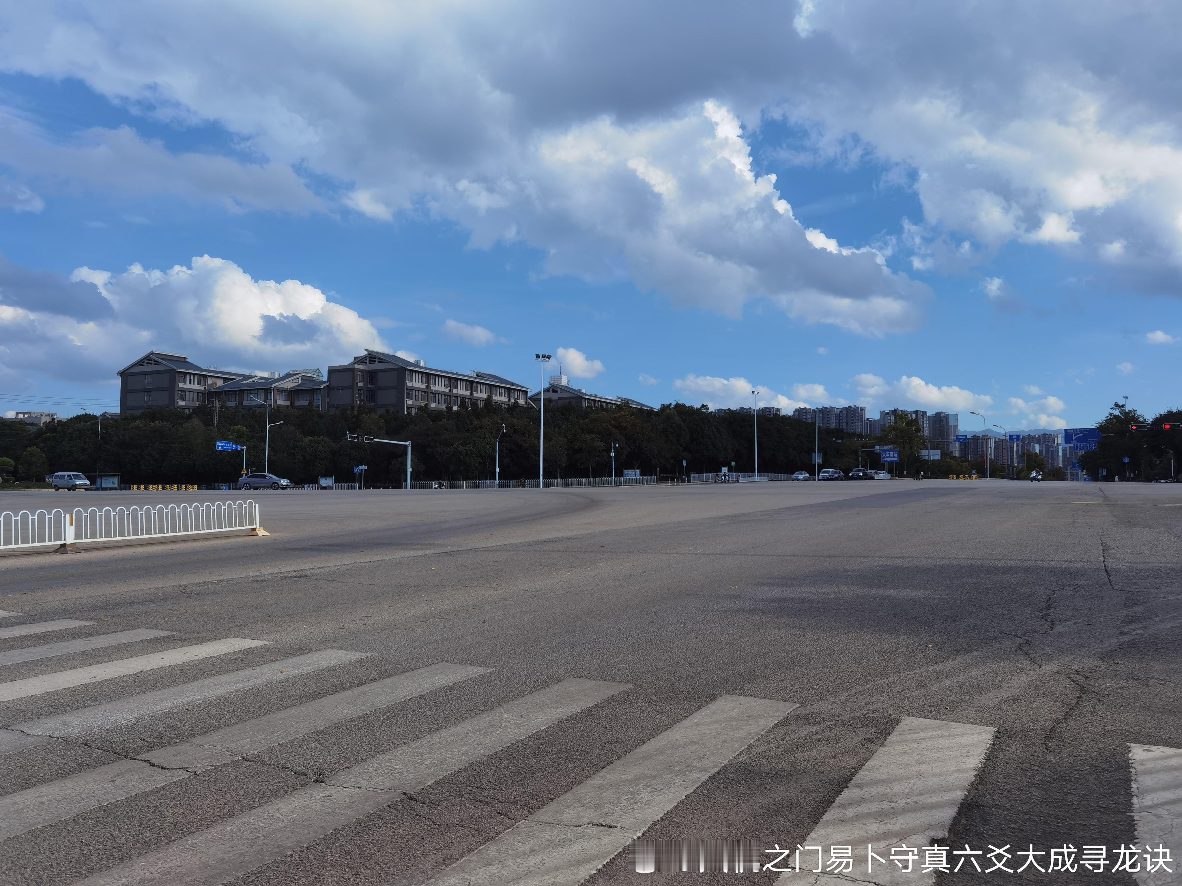 兄弟爻持世求财铁断，认清难聚财核心命格在六爻求财实战中，兄弟爻持世是天机之门总结