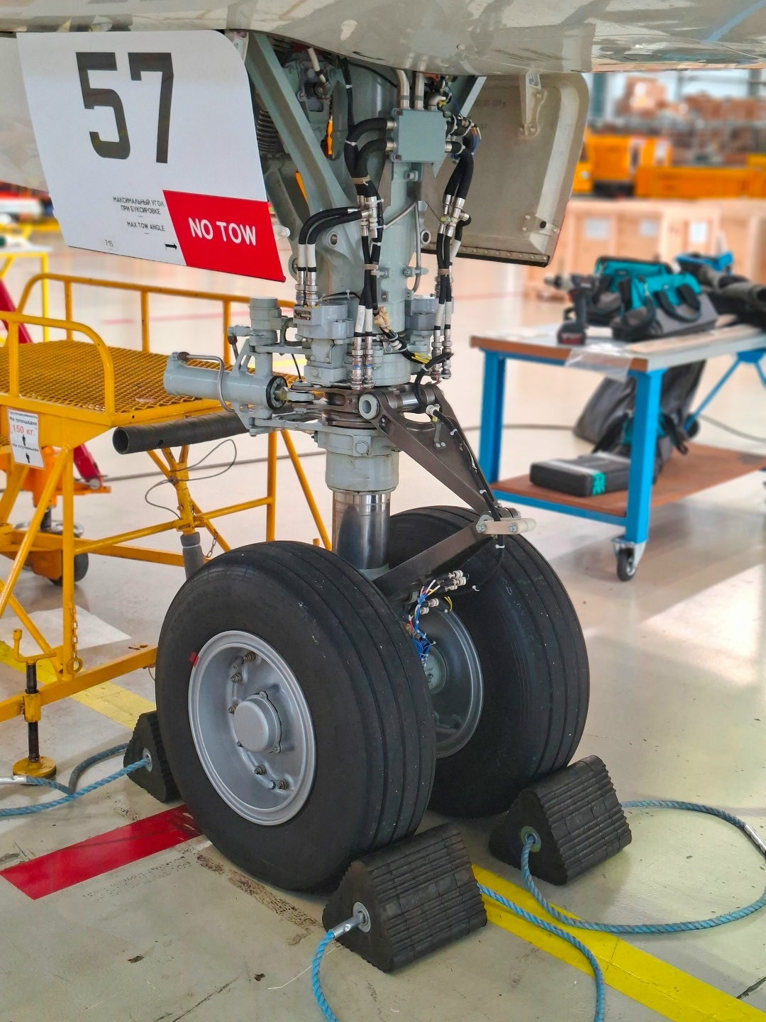 客机的“鞋履”：高端定制的进口替代阿尔泰轮胎厂为SJ-100、MC-21-310