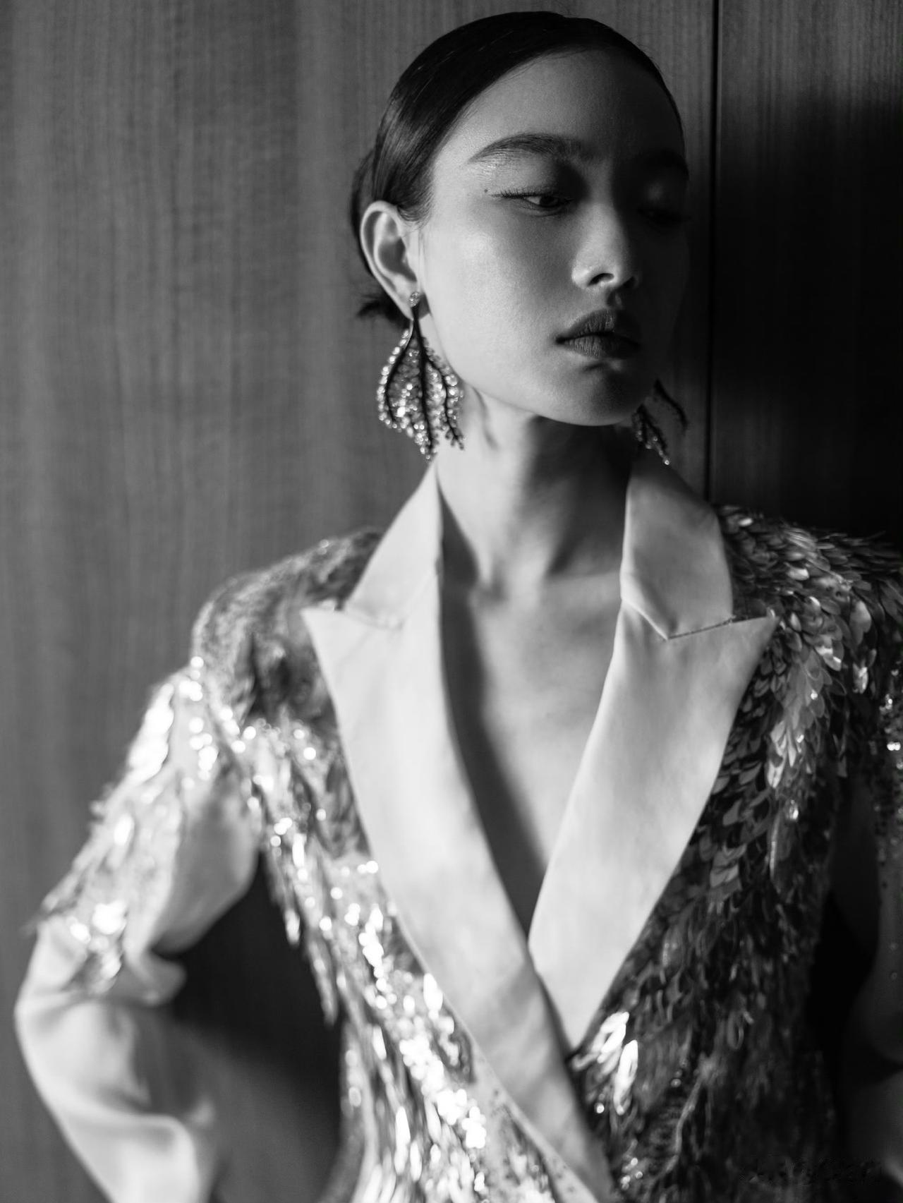 倪妮长春电影节造型，Rahul Mishra 2023秋冬高定，时尚奢华闪闪发光