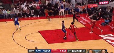 #NBA# 火箭这赛季的很多比赛结尾我都看不懂！
     就像今天对阵快船，三