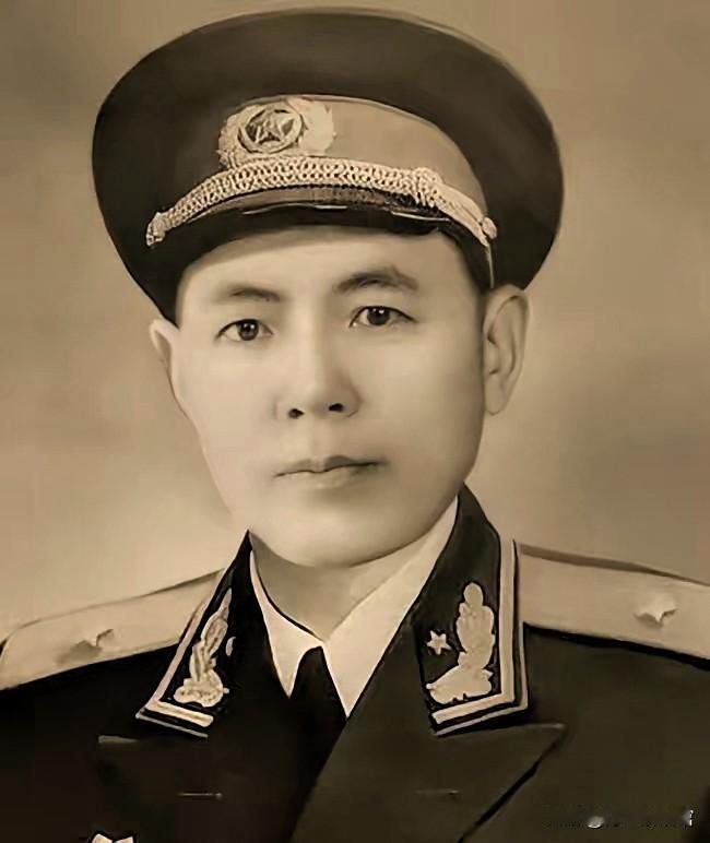 1949南京解放，旗袍阔太太闯军部报身份，全军当场肃然起敬
 
1949年南京刚