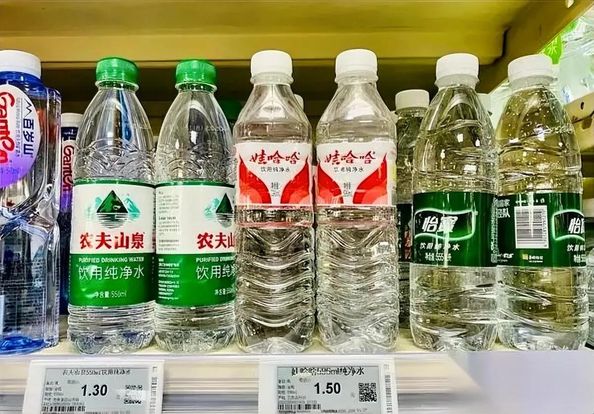 娃哈哈真急了

宗馥莉直接动刀

开掉销售总监还不算完？

我早就说娃哈哈啃老本