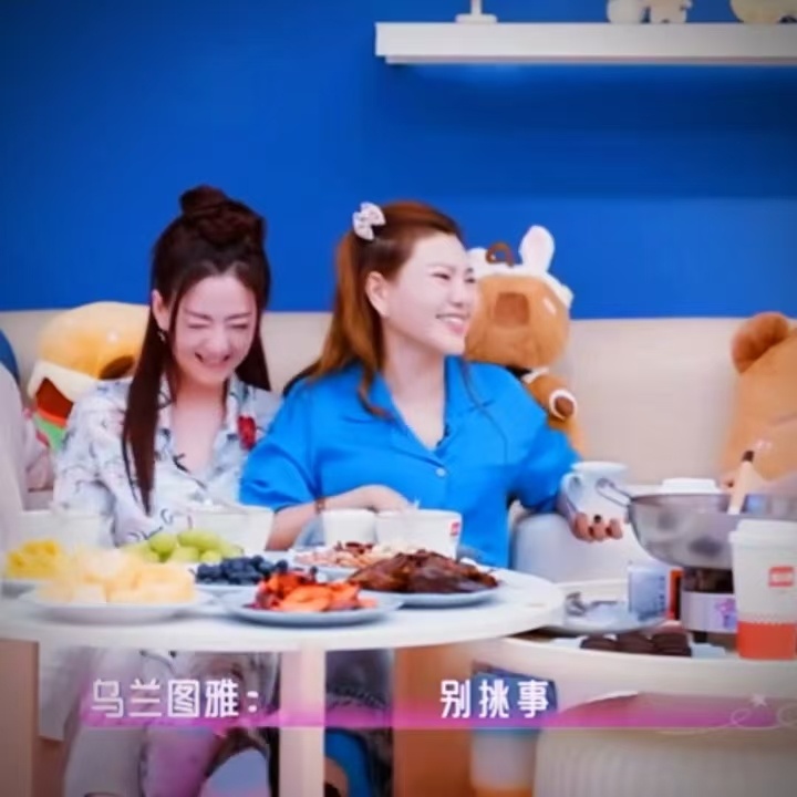 谢娜说跟歌当然没关系了 “倒数第二是我们发挥失常，《逆战》是无辜的。”娜姐点头如