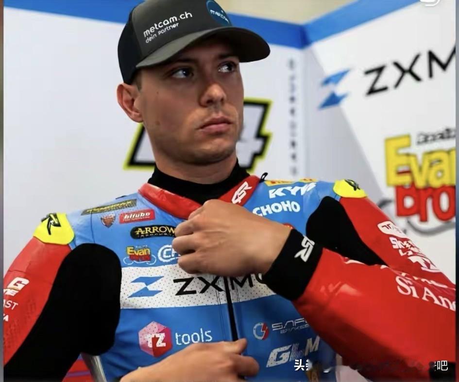 64号车手，一年几百万人民币的年薪，不是摔车就是拖后腿，也不能跑到第一阵营帮忙挡