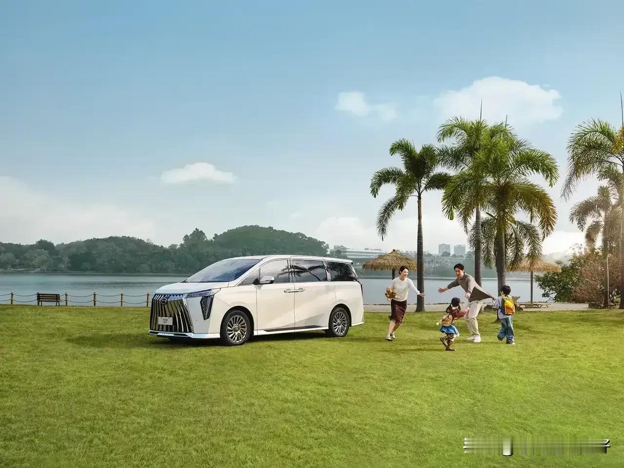 最近深度体验了26款传祺M8 HEV，作为家用MPV，它真的把“省心、舒适、省钱