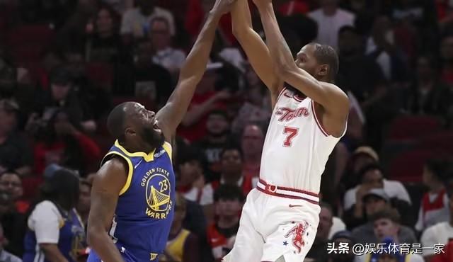 追梦直言：杜兰特是他见过最难防的球员，没有之一！
在最新一期的播客中，追梦谈到了