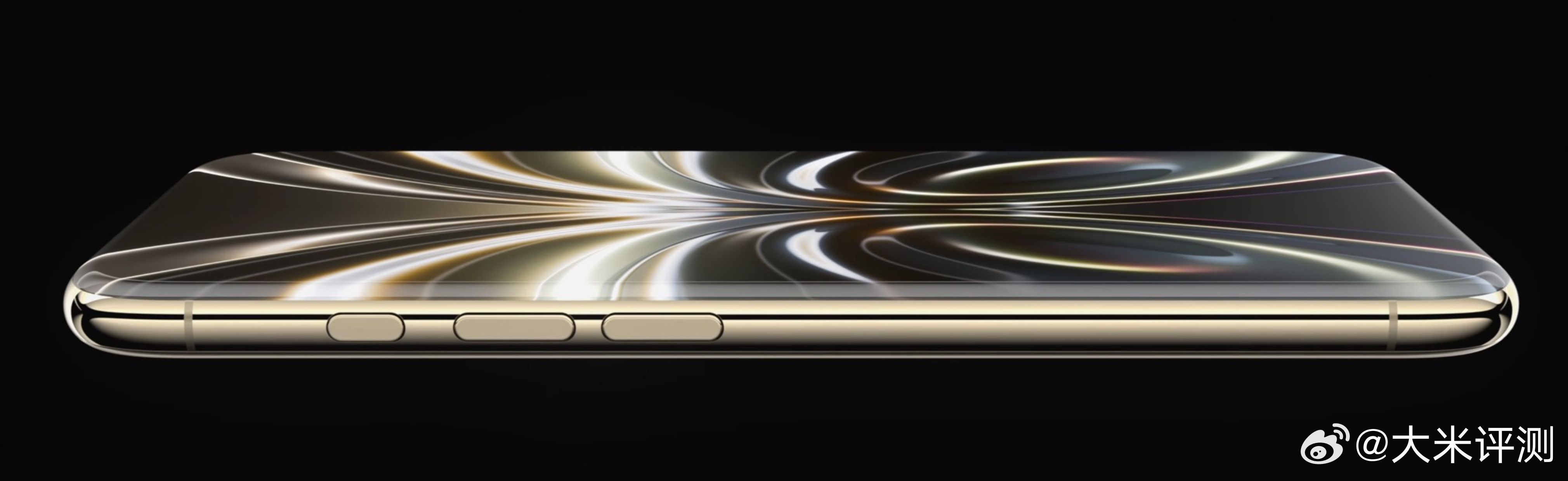 iPhone20原型机偷跑 设计是个轮回，转了一圈又从直角边框+直屏，变成了四曲