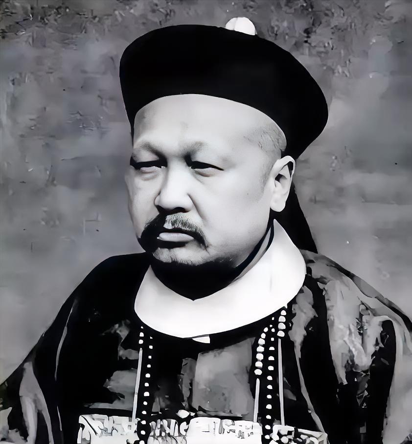 1900年腊月，西安城冷得连狗都不肯出门。慈禧从太原传口谕：赐赵舒翘“自行了断”