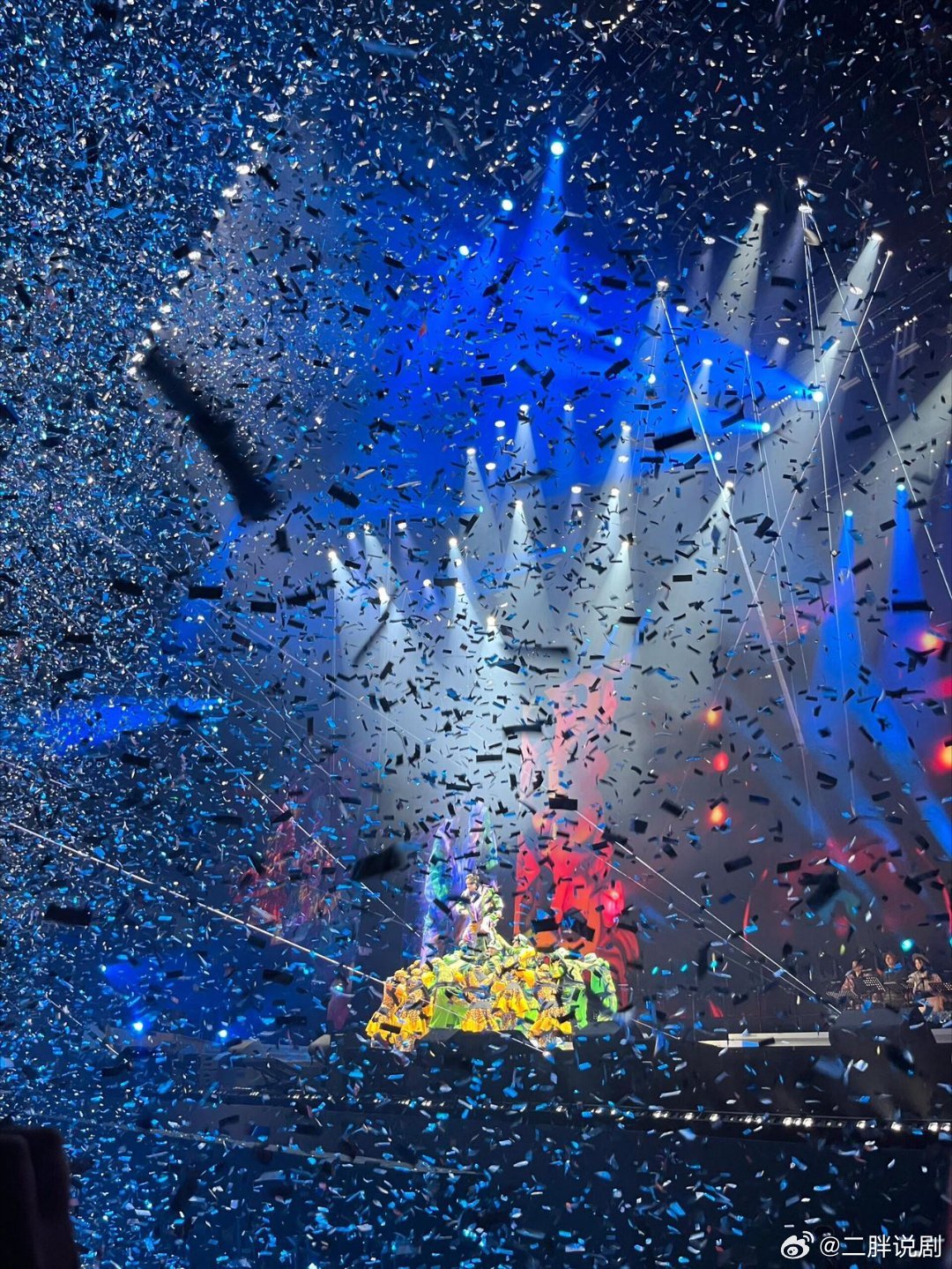 追星女孩给我冲！16000r已在我的钱包里！开2️⃣个人送你偶像的演唱会门票（或