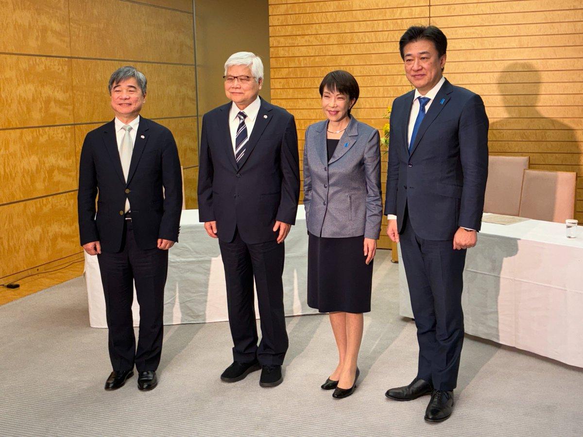 高市早苗：今天，我在官邸会见了台湾半导体企业台积电（TSMC）董事长张忠谋。
在