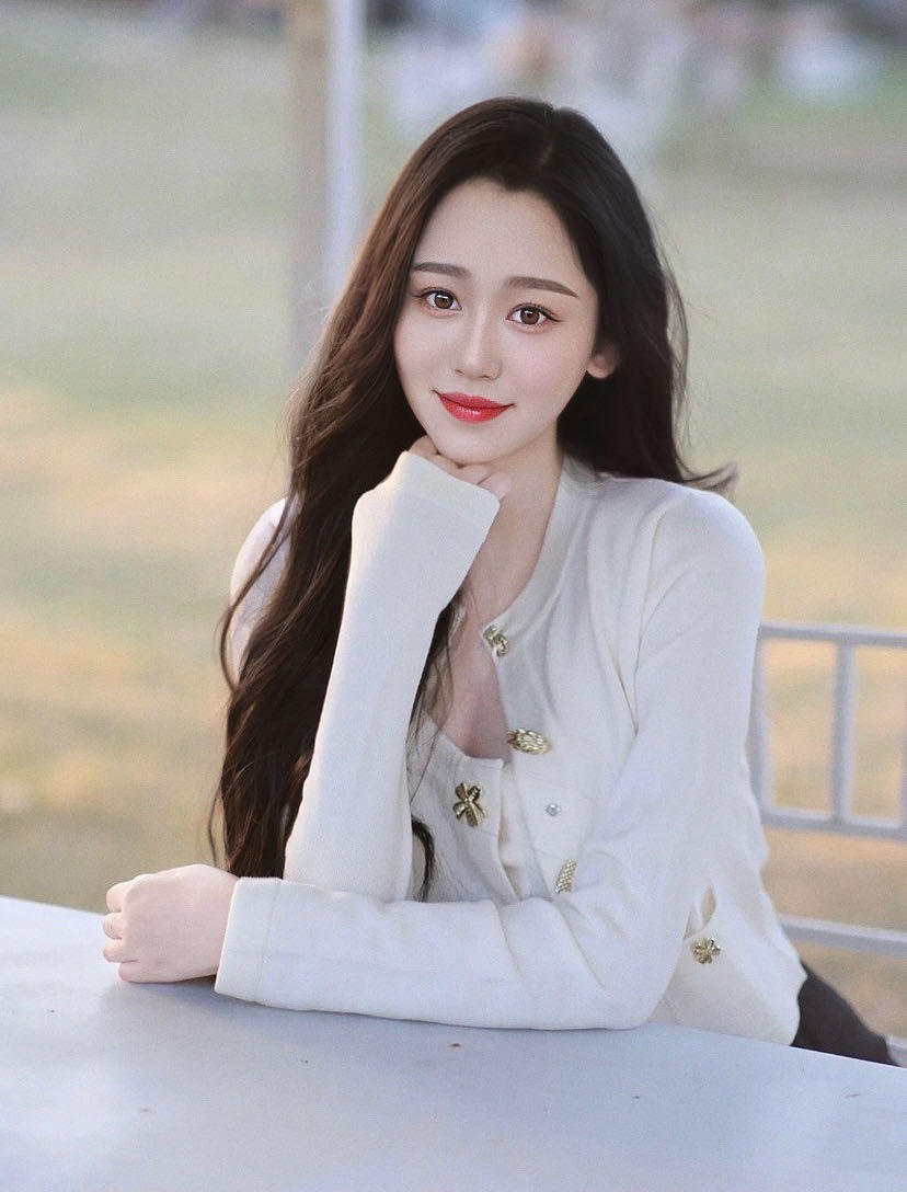 在上海气质美女 ​​​