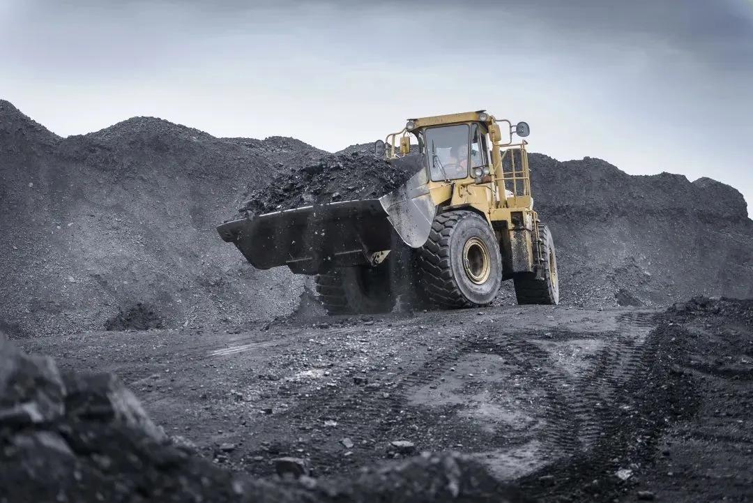 十五五规划建议发布：积极稳妥推进和实现碳达峰，推动煤炭和石油消费达峰。

推动煤