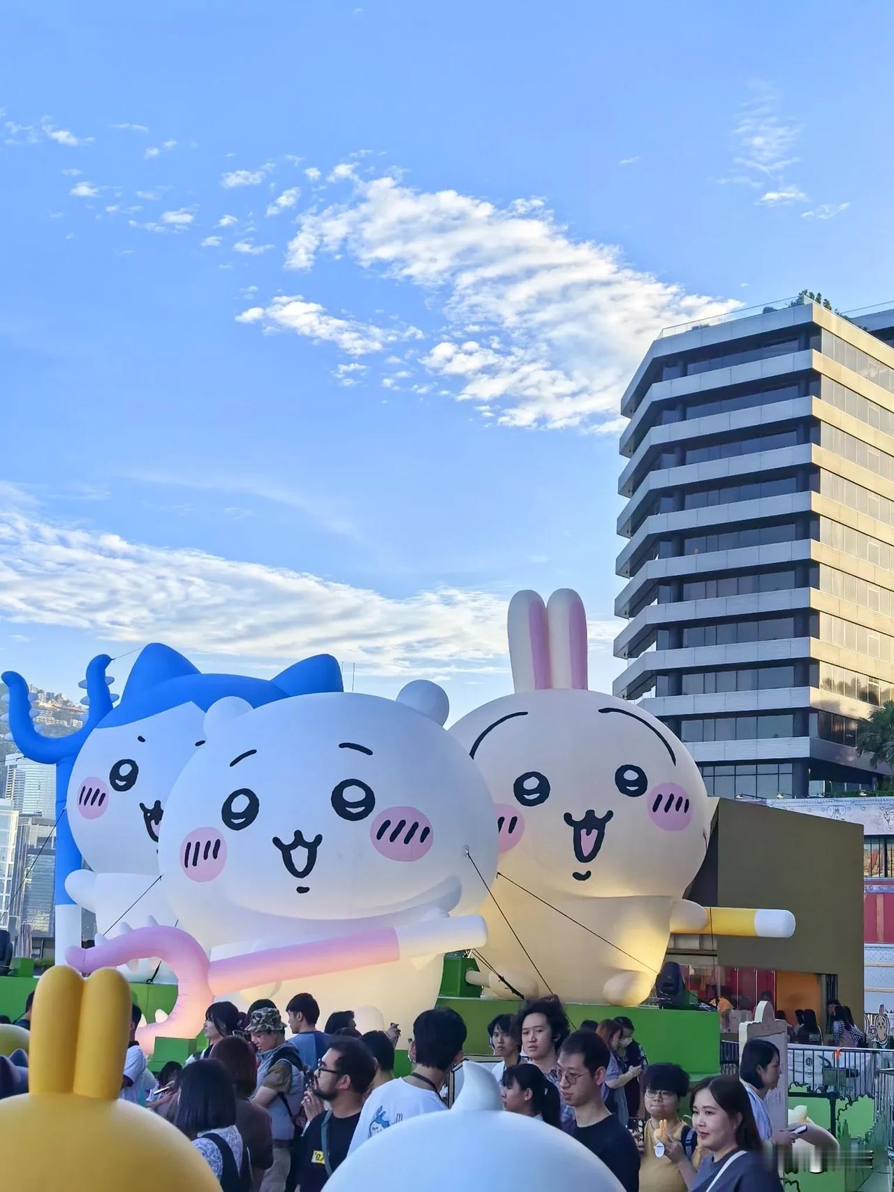 来香港才知道这玩意叫吉伊卡哇，据说日本很火 ，​这得是90 后才会奔赴的吧？8月