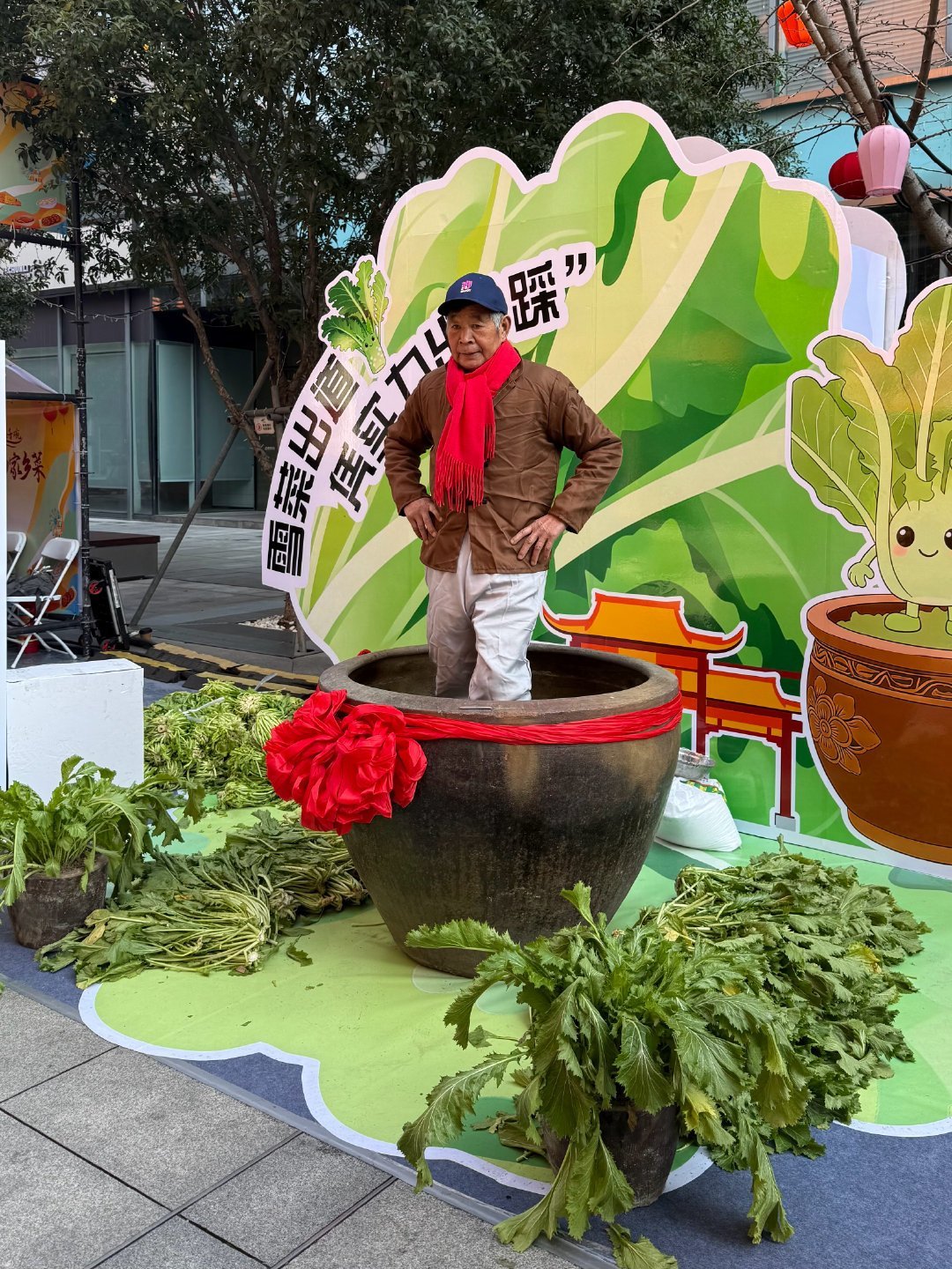 浙江美食日各路美味在宁波争奇斗艳 宁波老吃家们😋今天都在南商是吗⁉️好多人啊宁