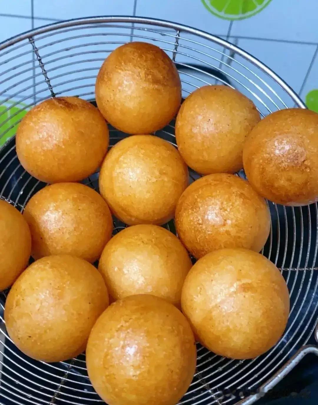 入春管住嘴3吃3不吃:

5吃：

1、喝绿茶。

2、枸杞。

3、茼蒿菜。