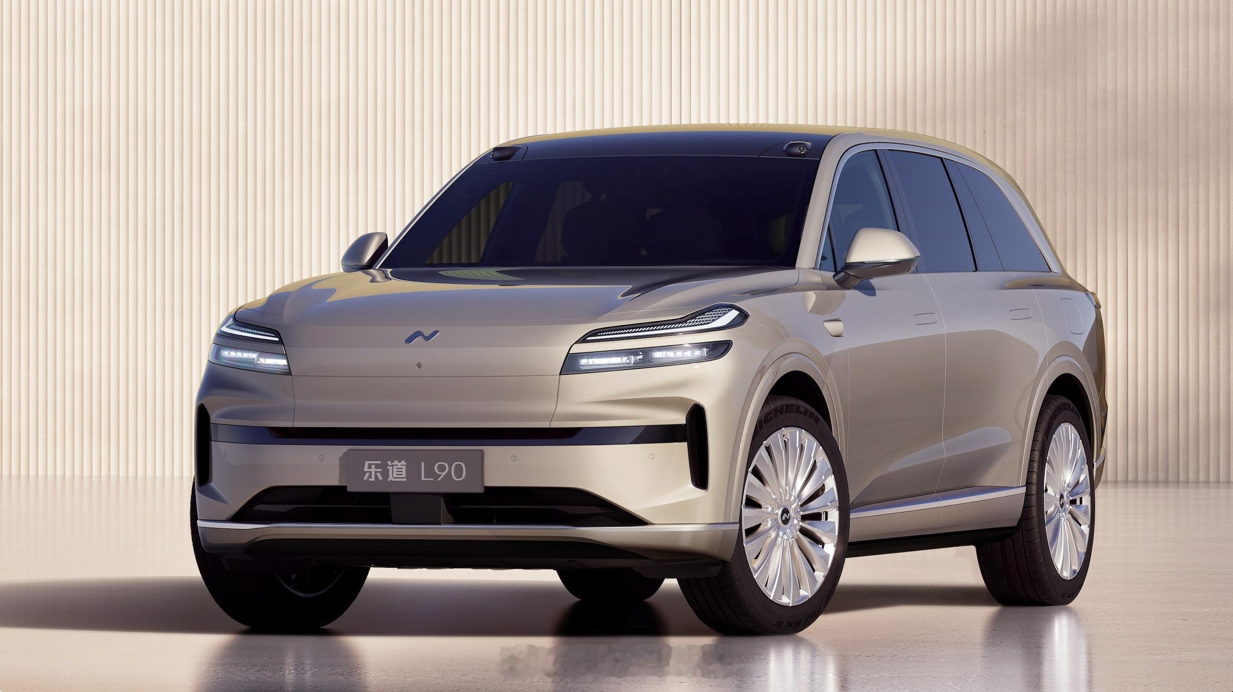 蔚来李斌透露乐道L80是大五座SUV，乐道L90是三排大空间SUV，两款车都是主
