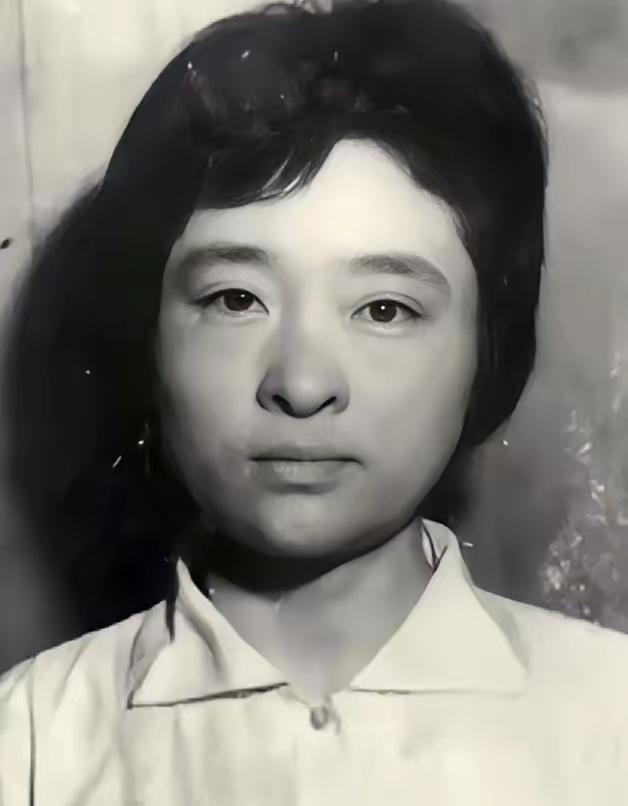 1975年，她用4.5万公款包养了7个情夫，然而，整整十年，竟然没有一个人发现，