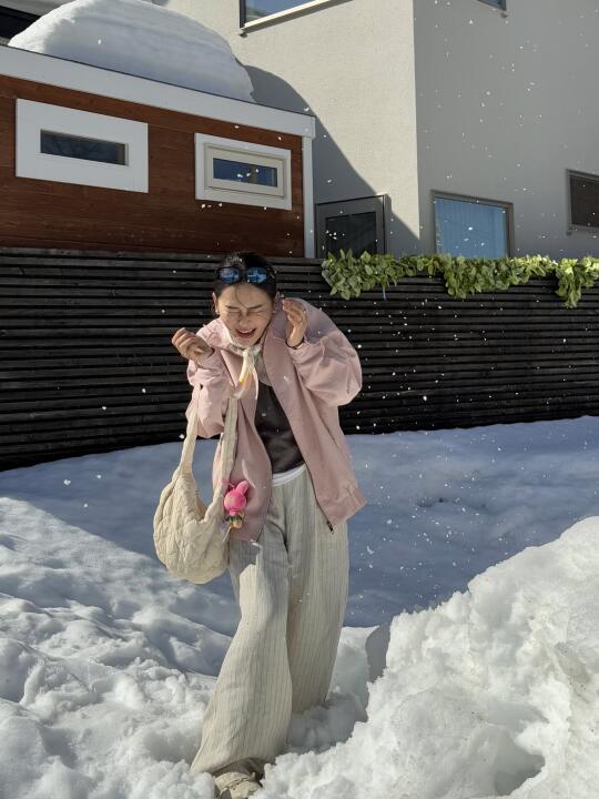 “已经开始想念北海道的冬天了❄️”