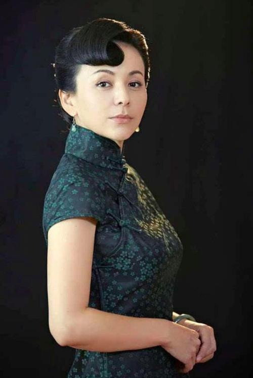 近日，演员王琳在一档节目中袒露，高中是她人生中最努力的阶段。彼时家境一般的她，睡