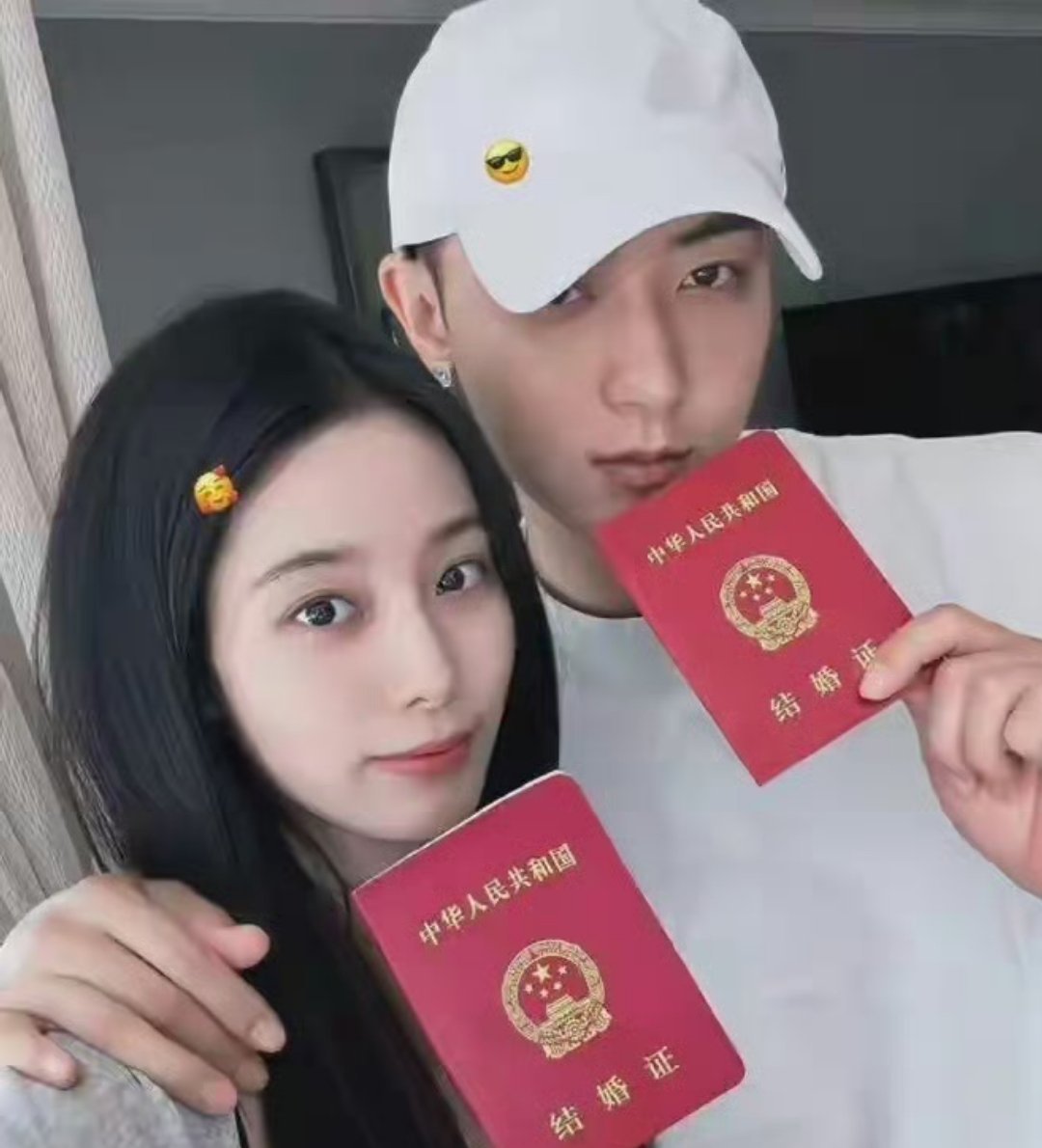 曝徐艺洋在美国生的孩子生就生呗，我们也管不着了。人家都结婚了。。 