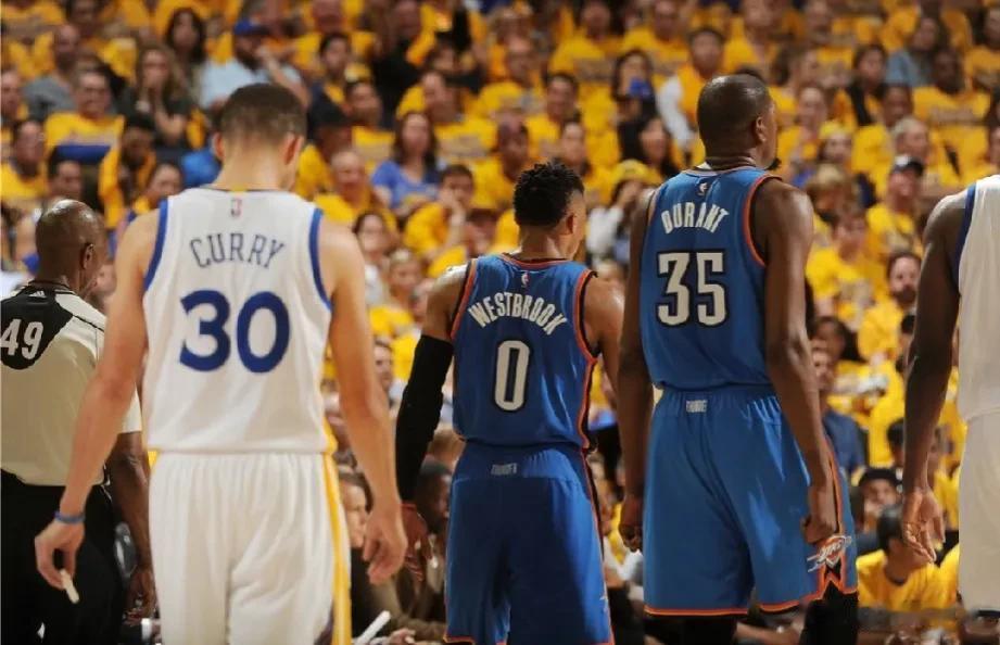 2016年NBA西部决赛杜兰特场均26.7分7.8个篮板4.9个助攻1.8次抢断