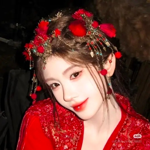 到底谁说带个唇钉就是擦边了？？ 