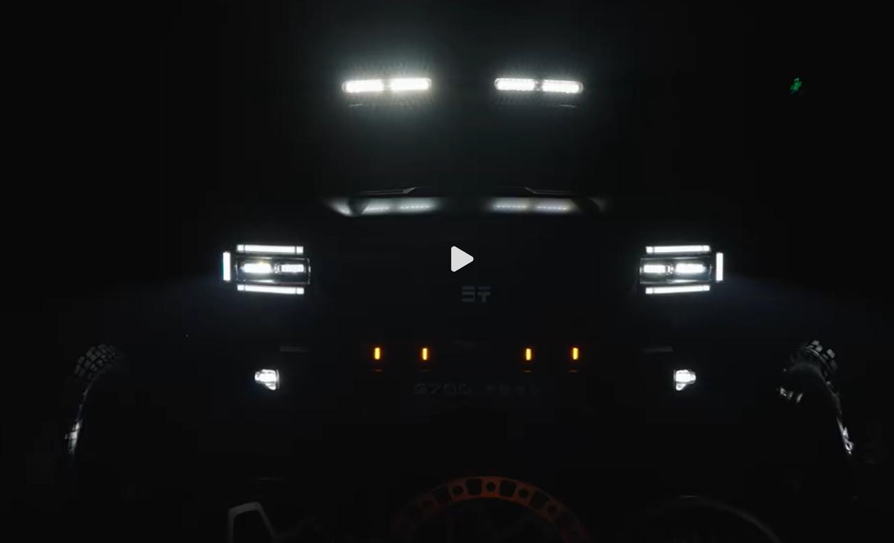 纵横G700荒野战骑版亮相，主打官改套件，原厂品质，个性+合法。视频显示的不是很