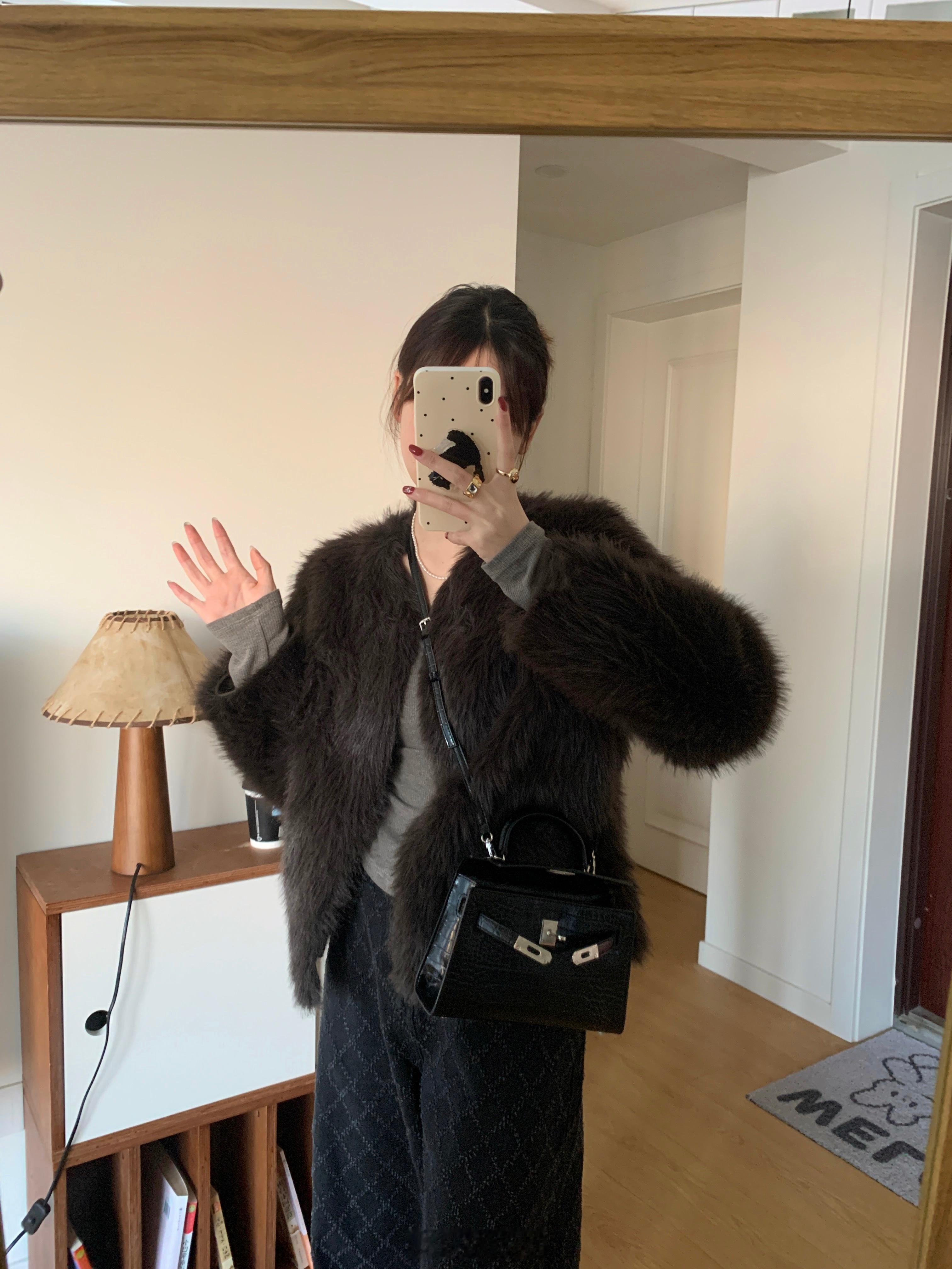 姐妹们4p环保皮草周三团哦～🔗已出 放pl这几天身体不适，家里病号也特别多，素