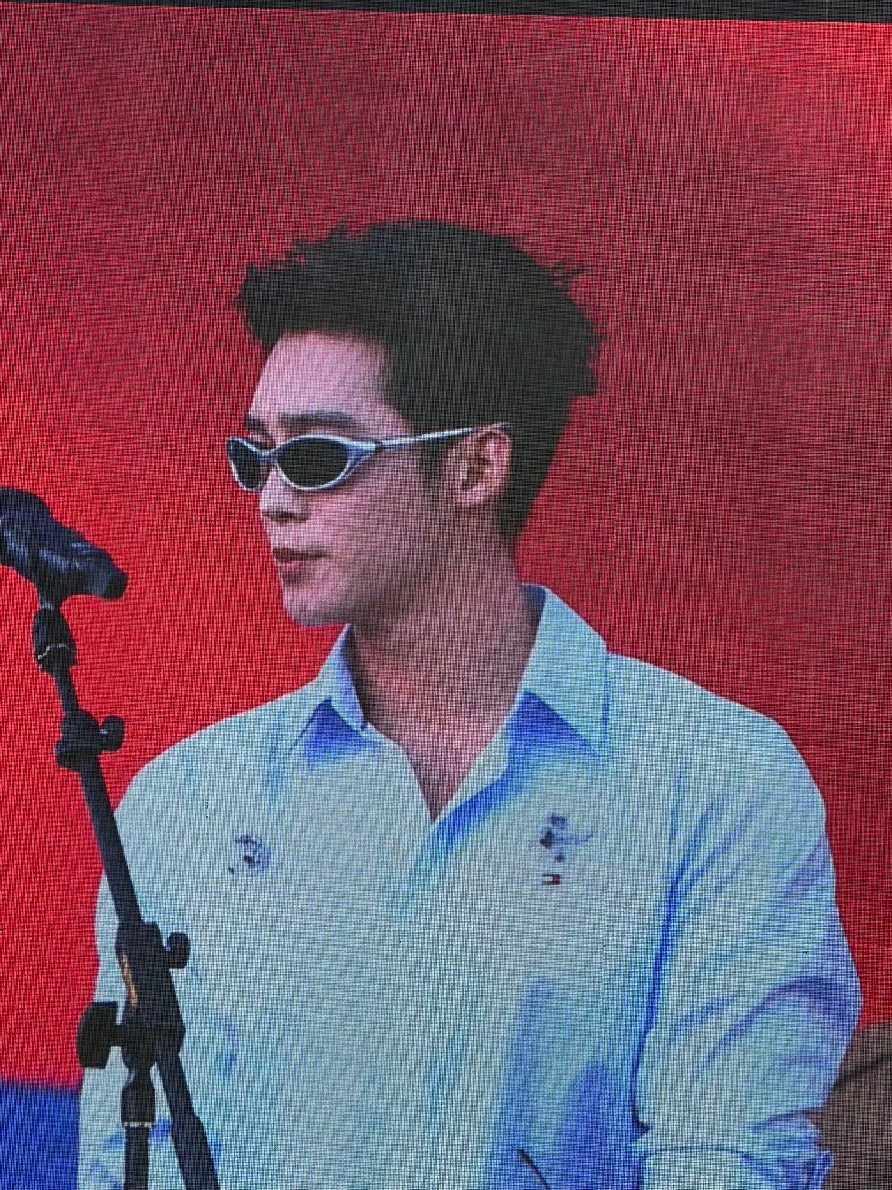 低估了于适音乐人的权威重新认识音乐人于适，不依靠演员光环加持，凭借扎实的创作功底