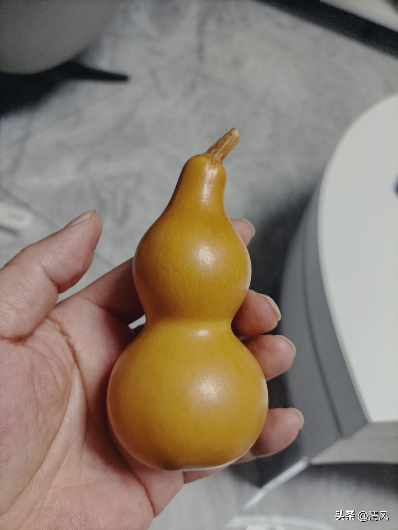 这个小葫芦，陆陆续续盘了快三年。

中间也断断续续，搁置了很久。

现在就是这个