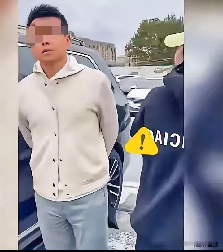 上海男律师带空姐小三产检撞破原配，嚣张到让人窒息！别再怪他律师身份给的底气，核心