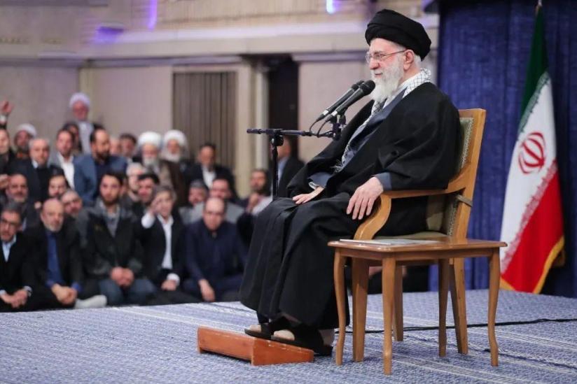 美伊最近这波极限拉扯，简直把地缘博弈玩成了心理战！两边代表刚在日内瓦坐下来和气谈