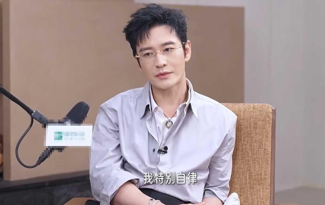 离婚4年黄晓明首谈婚姻：当年不够成熟
离婚4年，黄晓明首次复盘失败婚姻。他坦言当