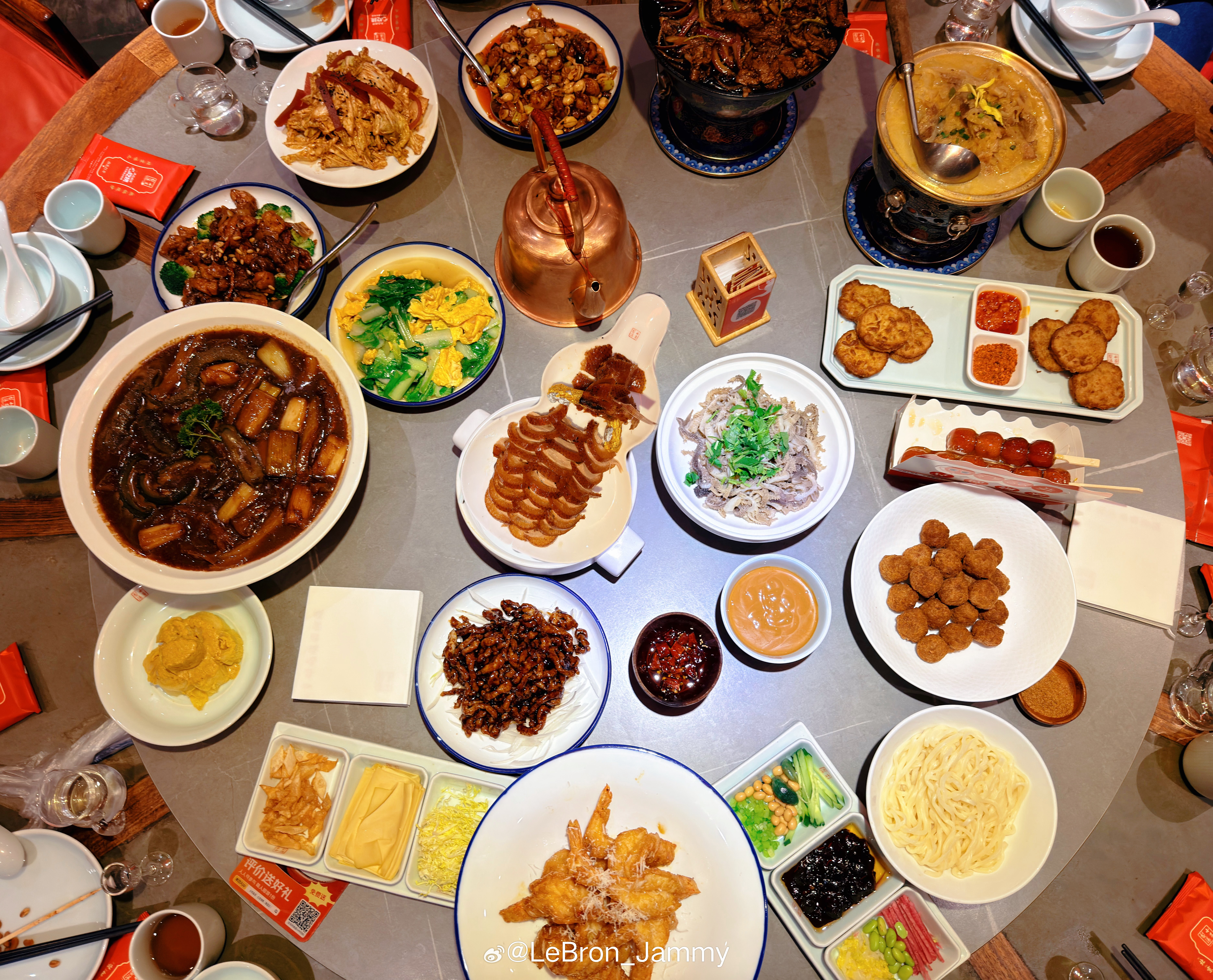 好吃，可惜没喝到豆汁儿！！！🥲（说明北京旅游该安排上了） 上海·小吊梨汤(上海