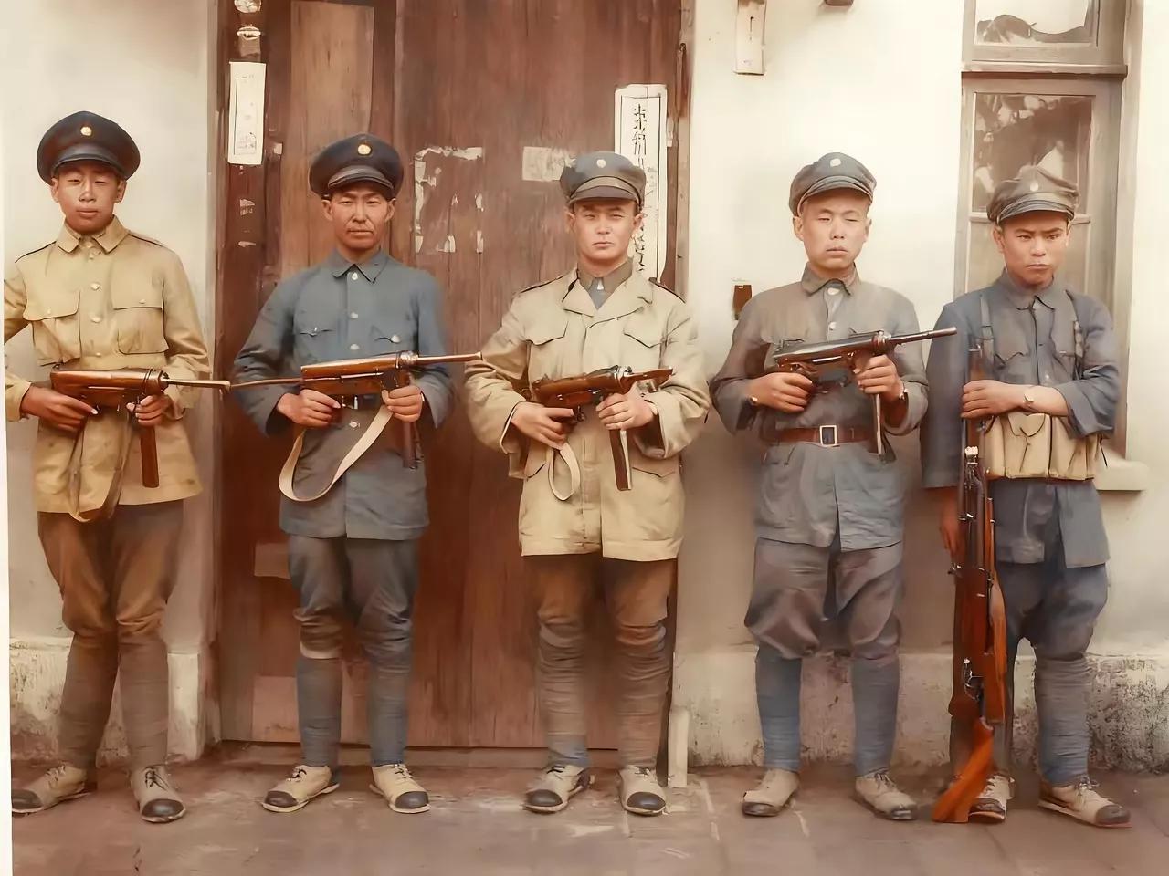 1948年滇军60军的士兵，曾泽生的部队，时称60熊。谁能想到只过了短短的两三年