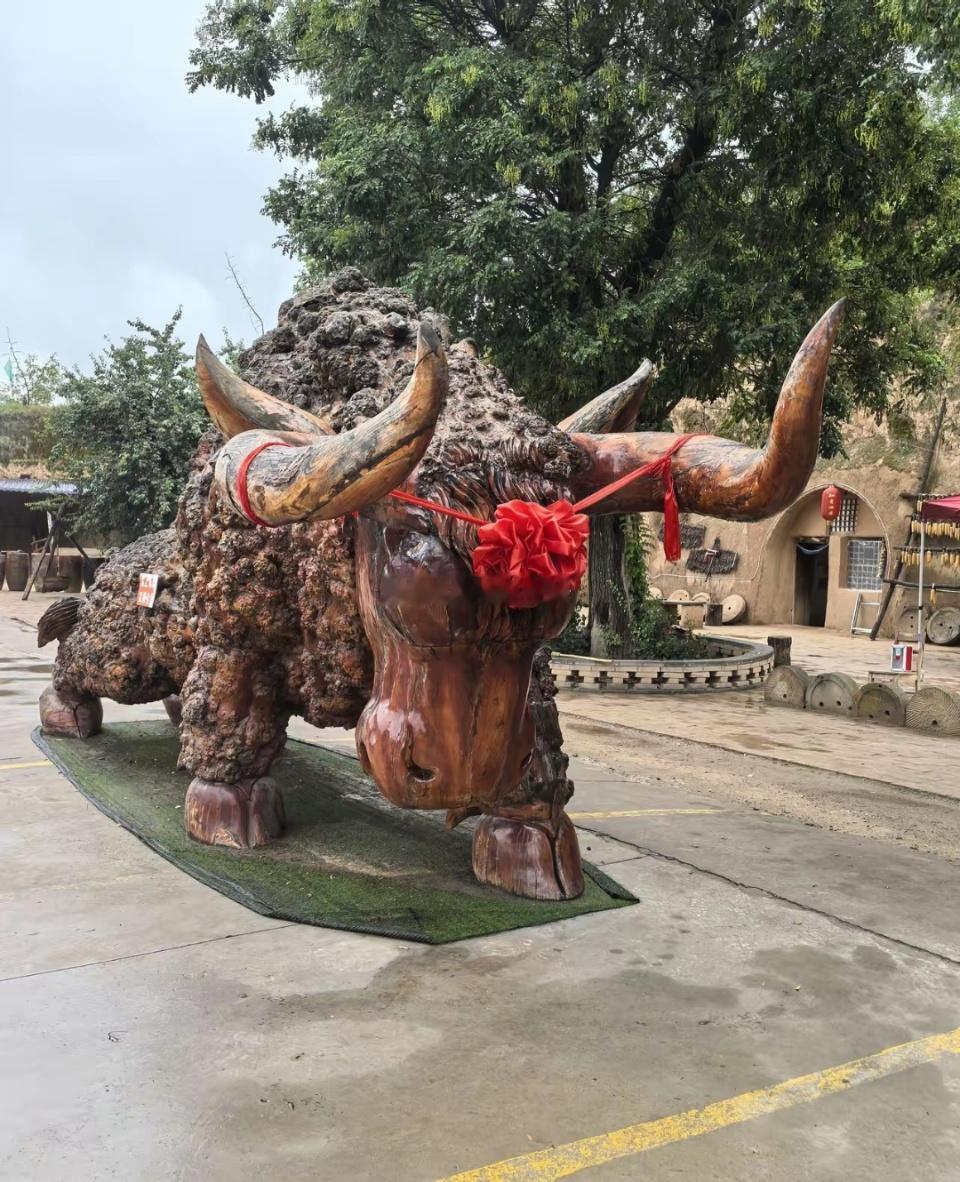 美元贬值 黄金大涨 涨价潮来袭昨天大盘出现惊天逆转，虽然最终是两市个股普跌，但早