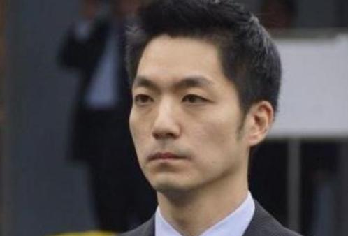 台湾岛内的预言家突然发出预言。 预言家说，过了8月，蒋万安就要跑遍全台搞普选行程