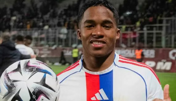 法甲第19轮，里昂客场5比2战胜梅斯。被皇马租借给里昂的前锋恩德里克此役状态极佳