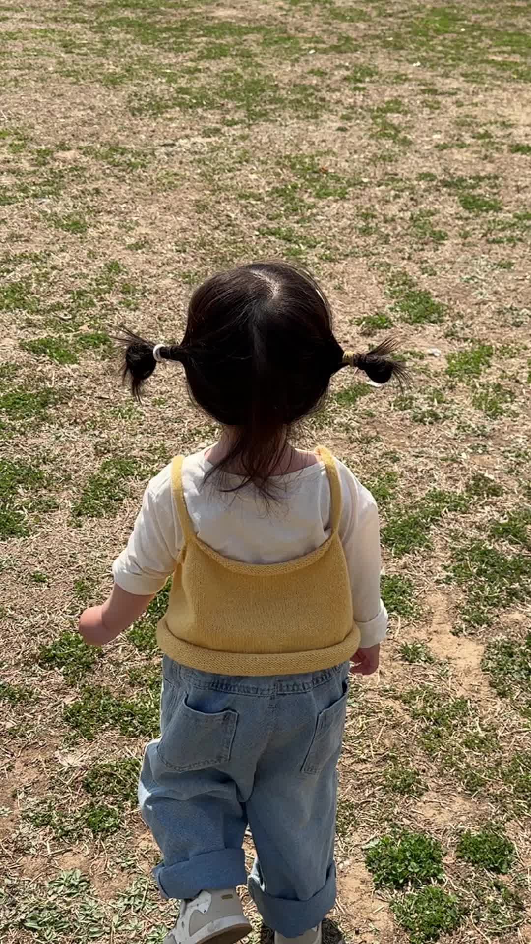 所以 亲爱的小孩  希望你可以永远做个小孩 开心快乐 无灾无难