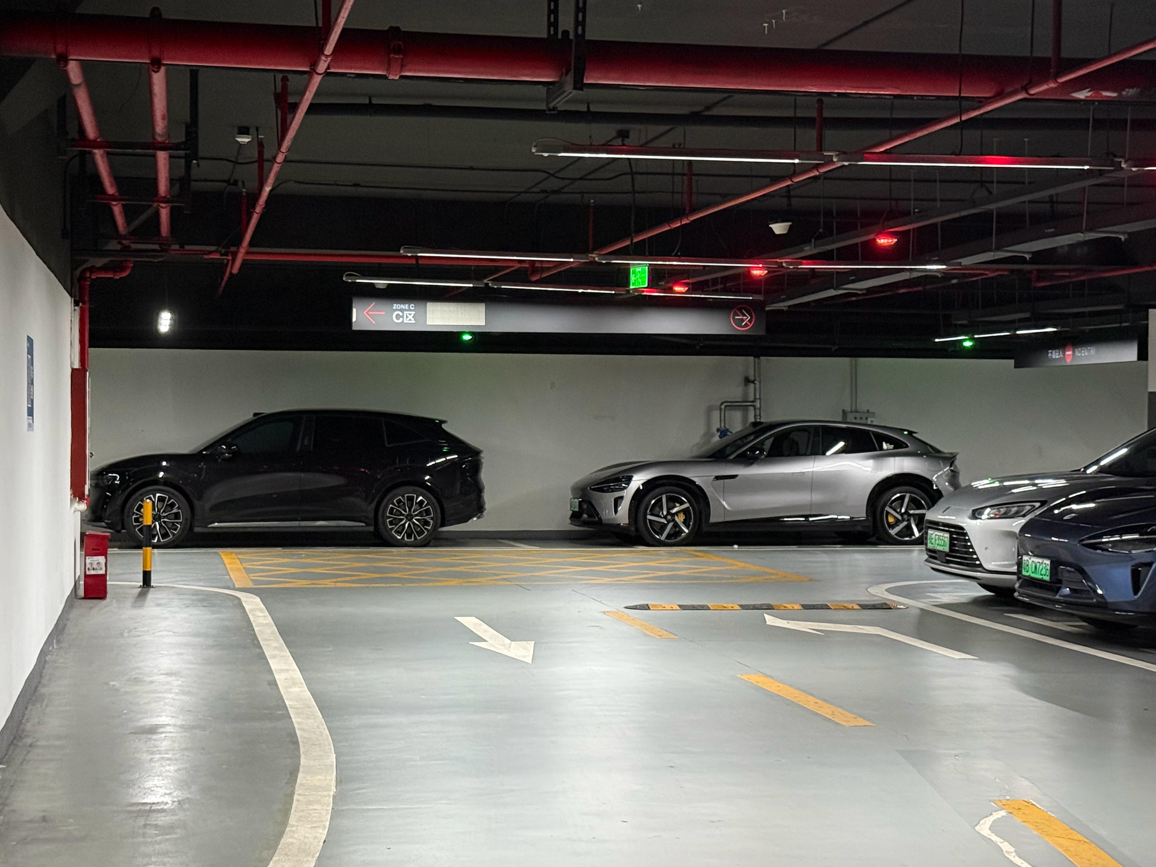 极氪7x 和小米yu7 你们觉得哪个好看呢[思考]  ​​​
