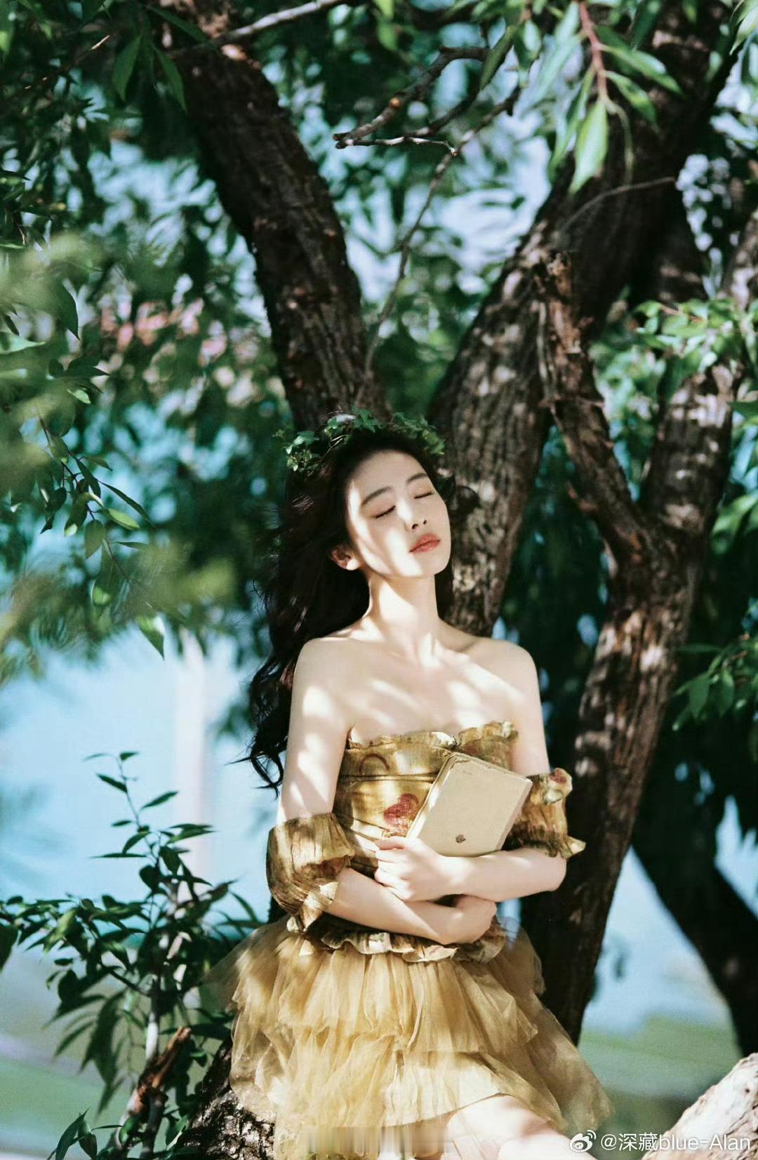 #白鹿北上反差感#太绝了吧！！白鹿在主演的电视剧《北上》夏凤华的一些反差感，真的