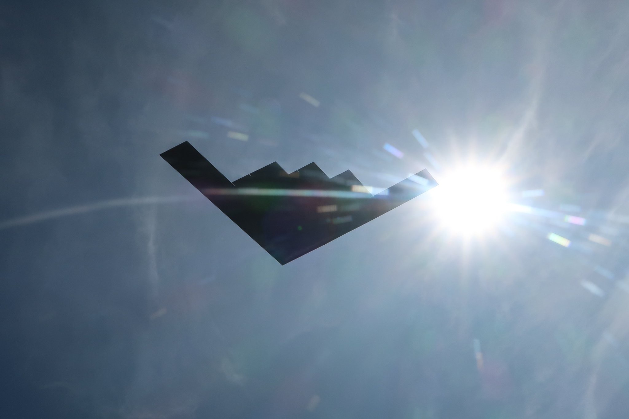 分享圖片：美國諾斯羅普B-2“幽靈”低可探測戰略轟炸機 